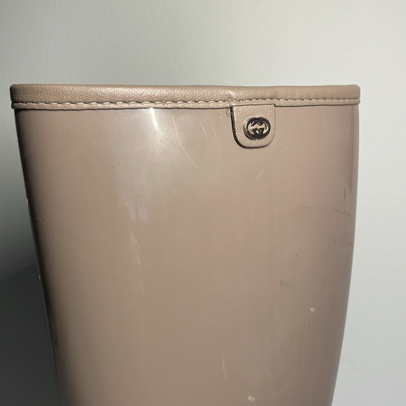 Authentic Gucci Rainboot - Picture 7 of 15